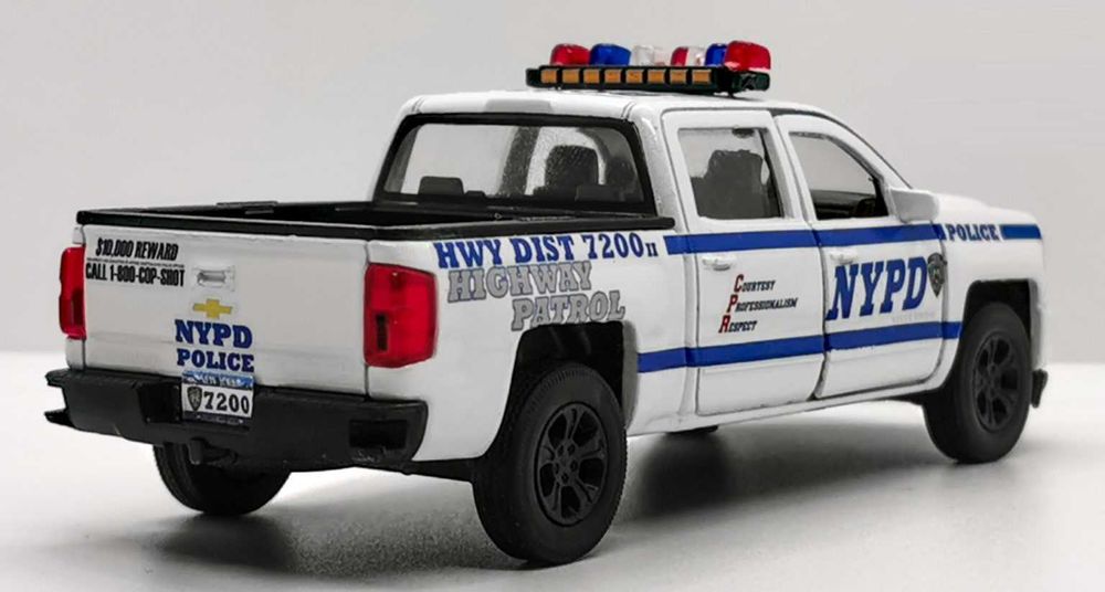 Model 1:43 Welly Chevrolet Silverado NYPD konwersja