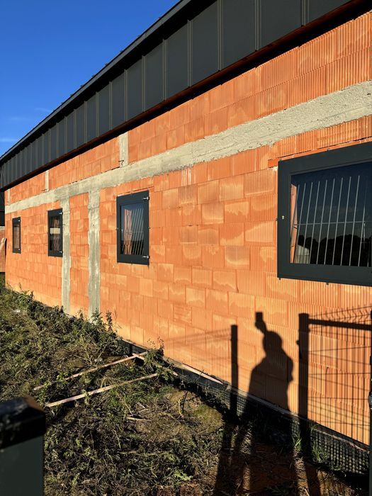 Okno stajenne stalowe do stajni garażu okno stalowe okno gospodarskie