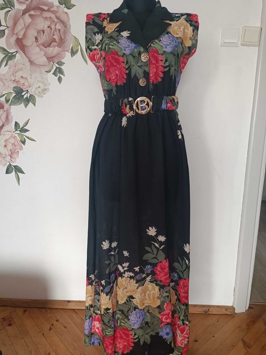 Sukienka w kwiaty z lnu