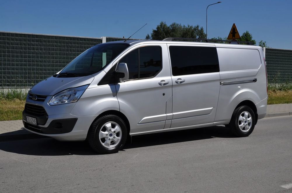 Ford TRANSIT CUSTOM 170 KM M6 Limited DCiV 290 L2 5 osobowy Brygadowy Krajowy I Właściciel Serwisowany Drzwi przesuwne z dwóch stron  170 KM M6 Limited DCiV 290 L2 5 osobowy Brygadowy Krajowy I Właściciel