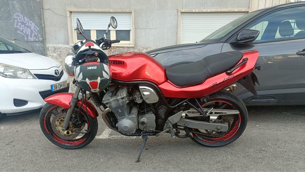 Moto Suzuki impecavel