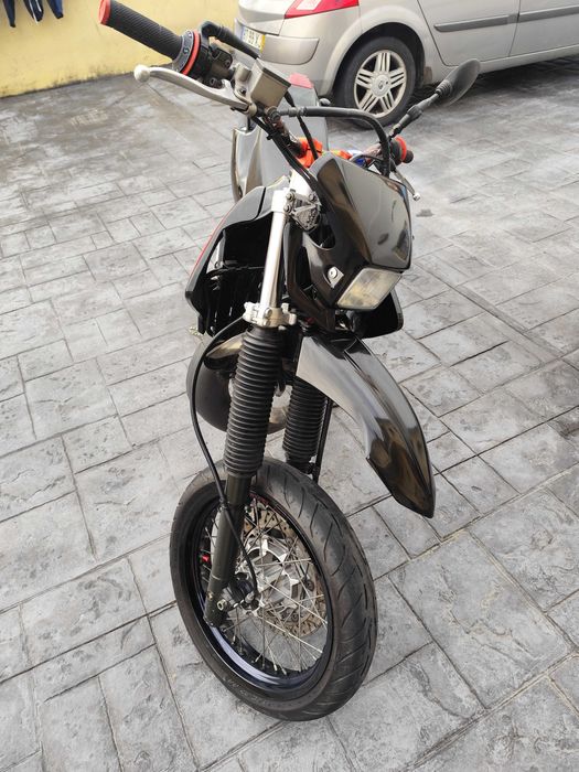 Vendo Yamaha dtx 125, impecável .