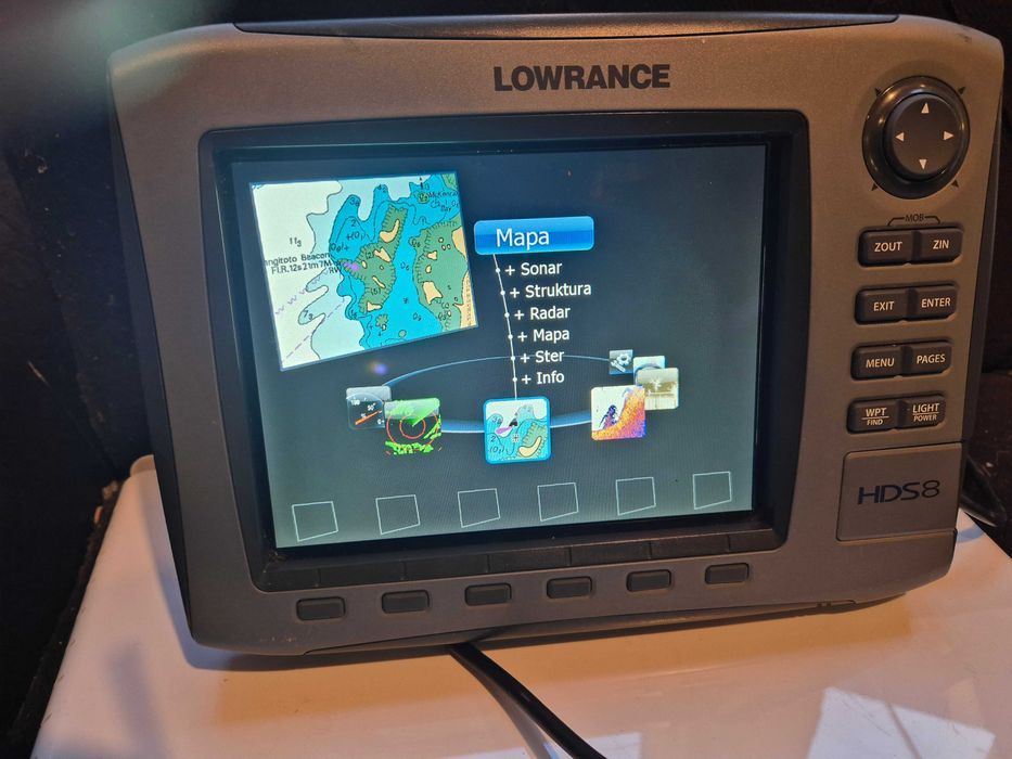 Lowrance HDS 8 echosonda ploter gps map