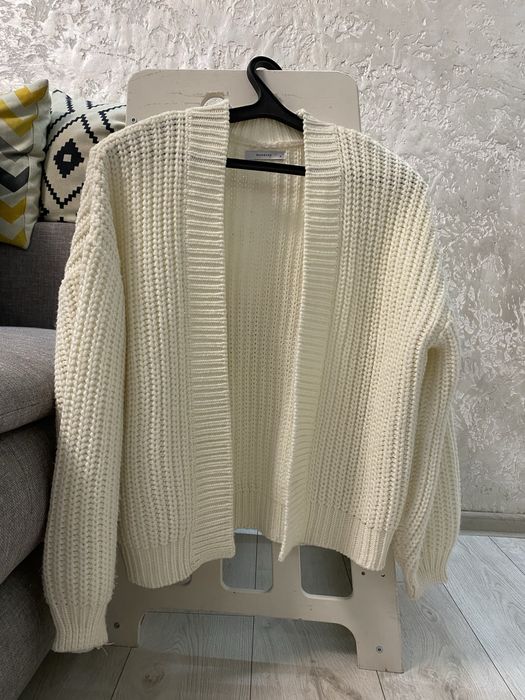 Вʼязаний кардиган Recerved
