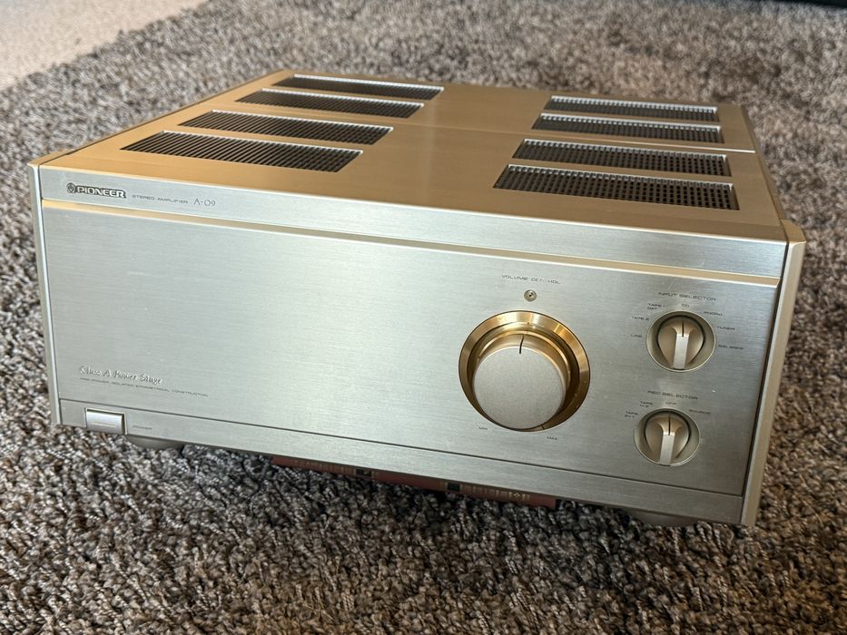 Pioneer A-09 Reference Class A — топовий японський підсилювач