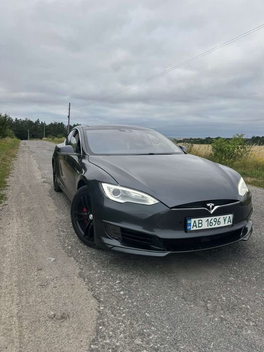 Продаж Tesla MS 75D 2015 рік