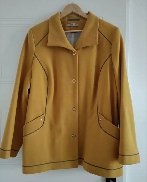 Płaszcz - musztardowy - krótki - NOWY