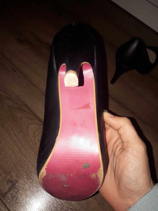 Pantofle czarne, firma krzak r 37