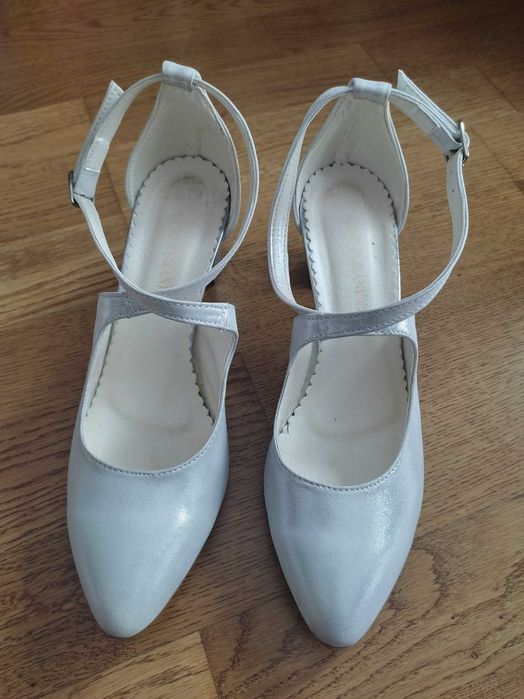 Buty ślubne r.39