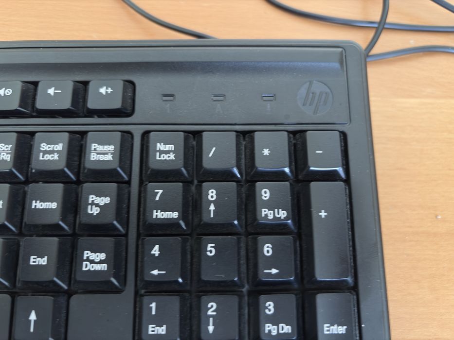 Teclado HP com cabo usb