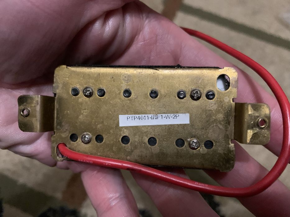 Звукознімач DIMARZIO EVOLUTION NECK (F-Spaced, White)