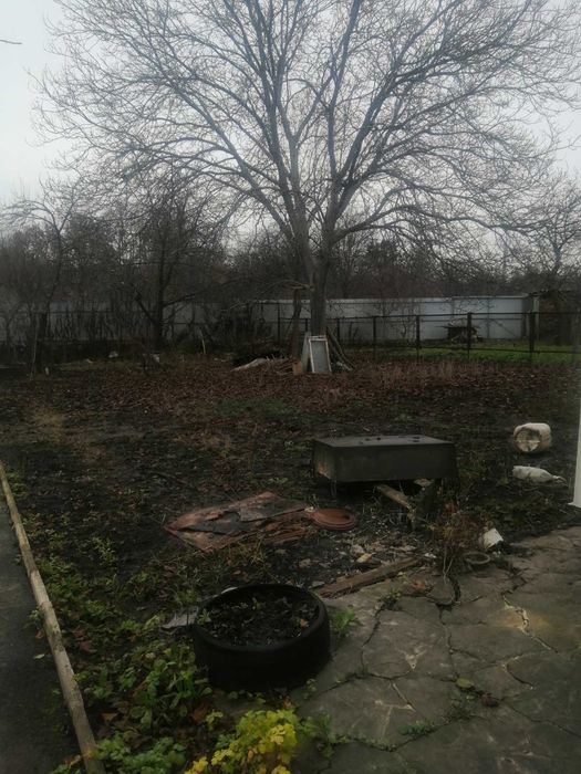 Продаж половини двоповерхового будинку. Р-н Добровільної