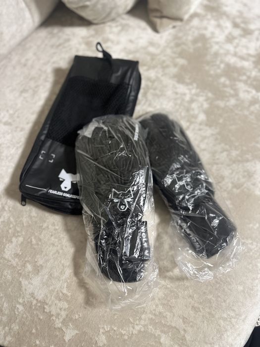 Футбольні воротарські рукавиці