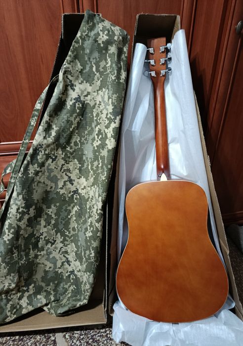 Гітара - 6 стр. Нова.