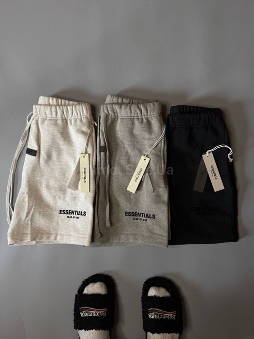 Шорти essentials