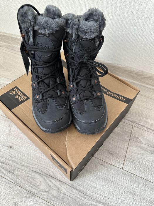 Жіночі черевики Jack Volfskin