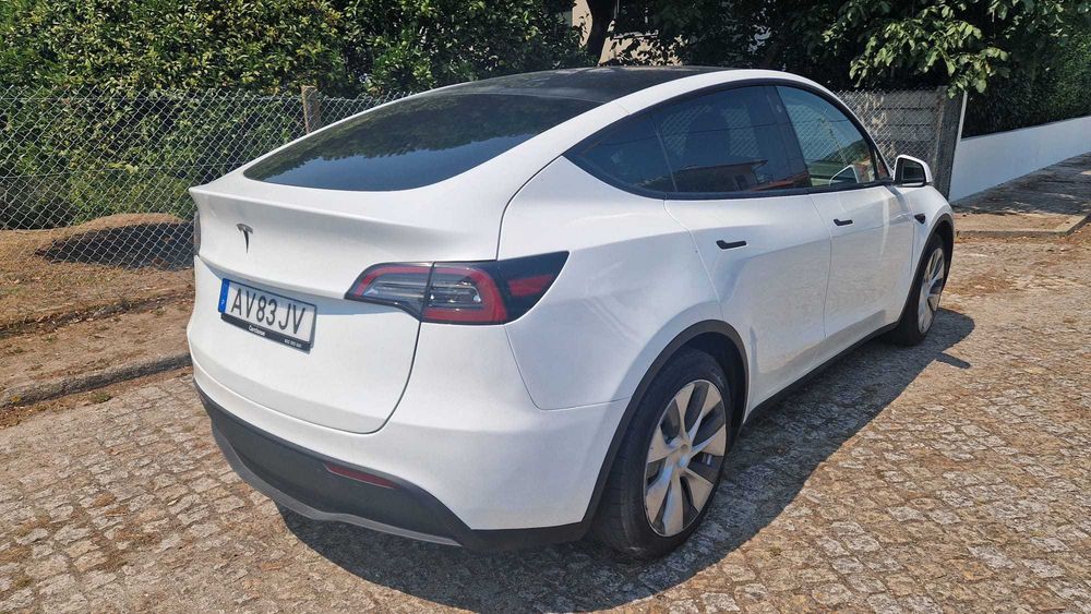 Tesla modelo Y 2022 com 57000 kms