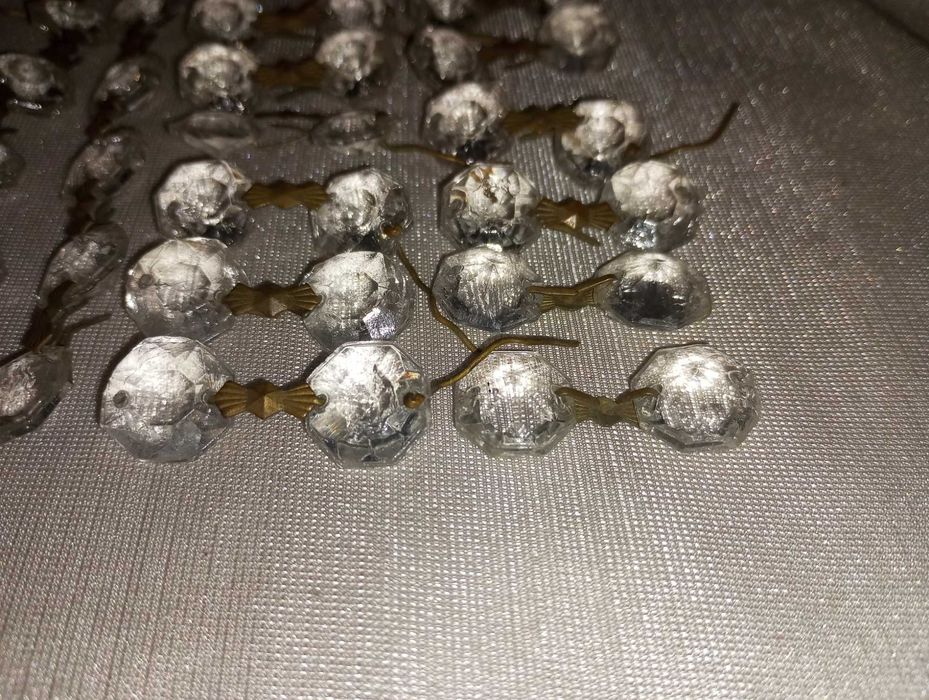 127 шт хрустальные подвески стекляшки люстры бра Чехия Bohemia одним