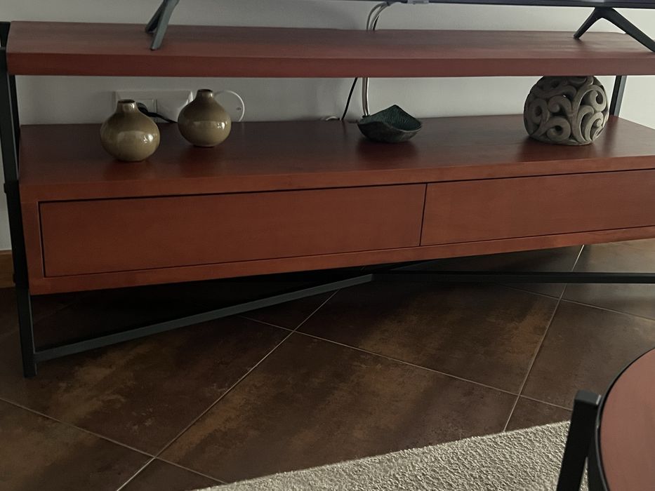 Movel cetejeira castanho TV novo