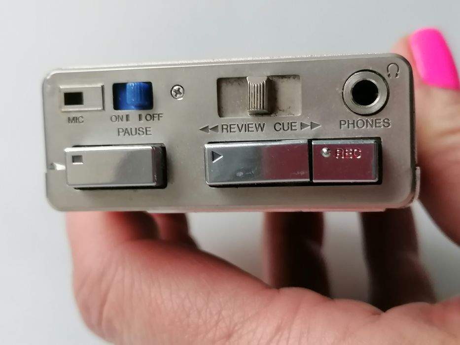 Dyktafon, walkman Aiwa HS-M2 z głośnikami