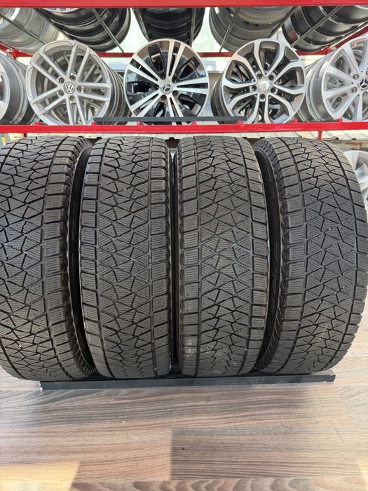 Шини Bridgestone 215/70/R16
