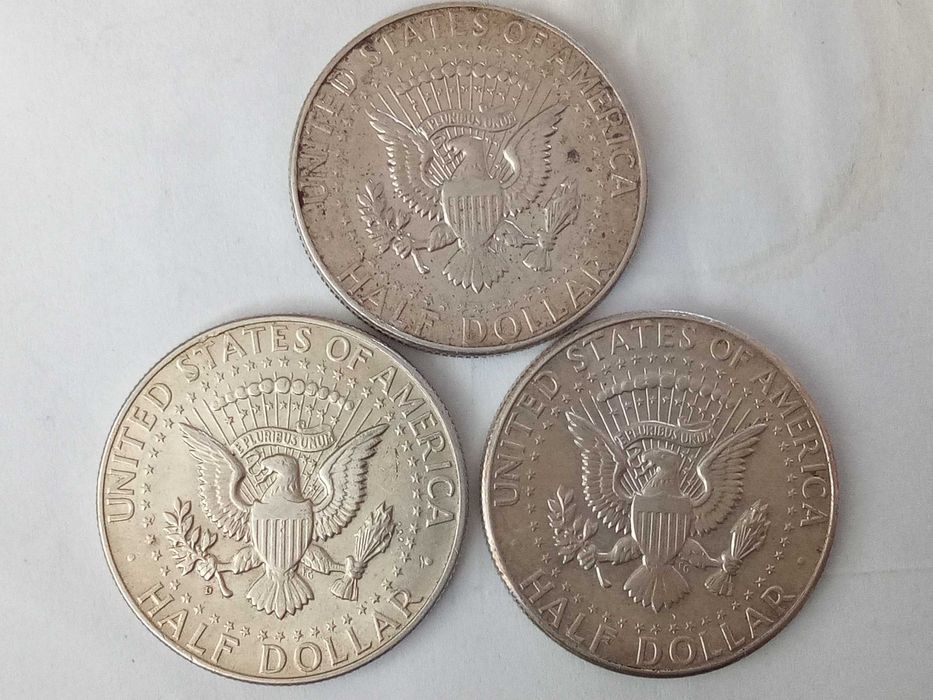 Stare srebrne monety z USA.