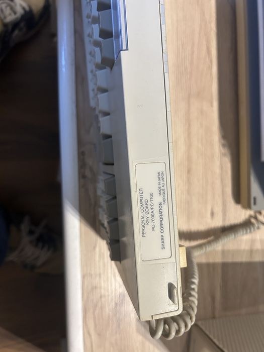komputer kolekcjonerski Sharp PC 7100