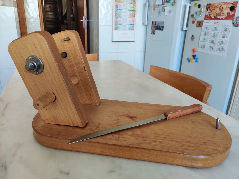 Tábua de presunto e charcutaria