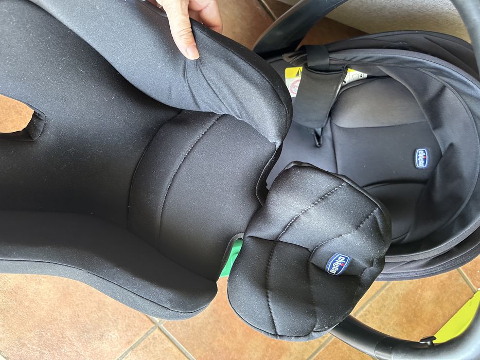 Cadeira Auto CHICCO PUERICULTURA Kiros i-Size Black c/Base