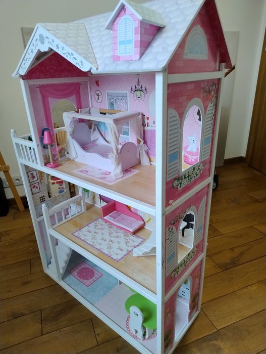 Sprzedam duży domek dla lalek używany odbiór w Mrowinie lub Gnieźnie