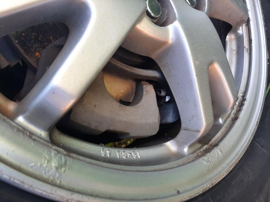 Calíper De Freio Traseiro Direito Toyota Prius