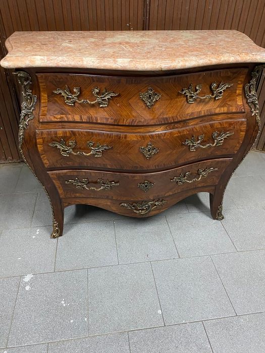 Comoda estilo Luis XIV