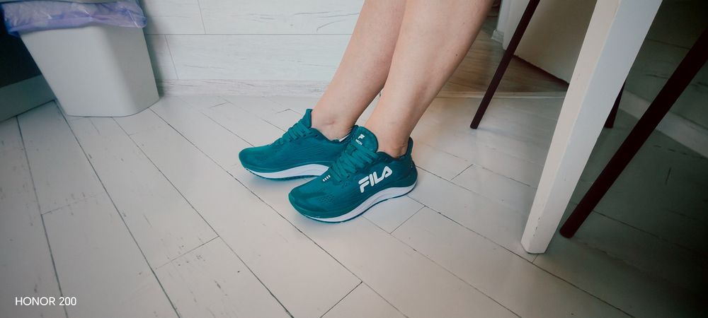 Fila кросівки жіночі 38р.