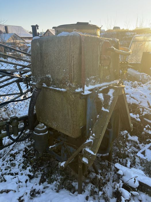 Оприскувач навісний 300л