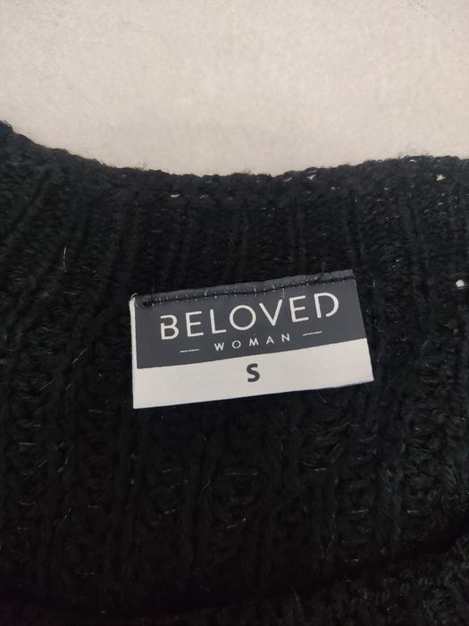 Klasyczny czarny sweter warkoczykowy splot S