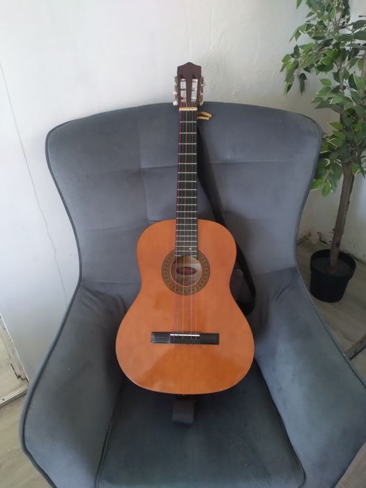 Gitara akustyczna