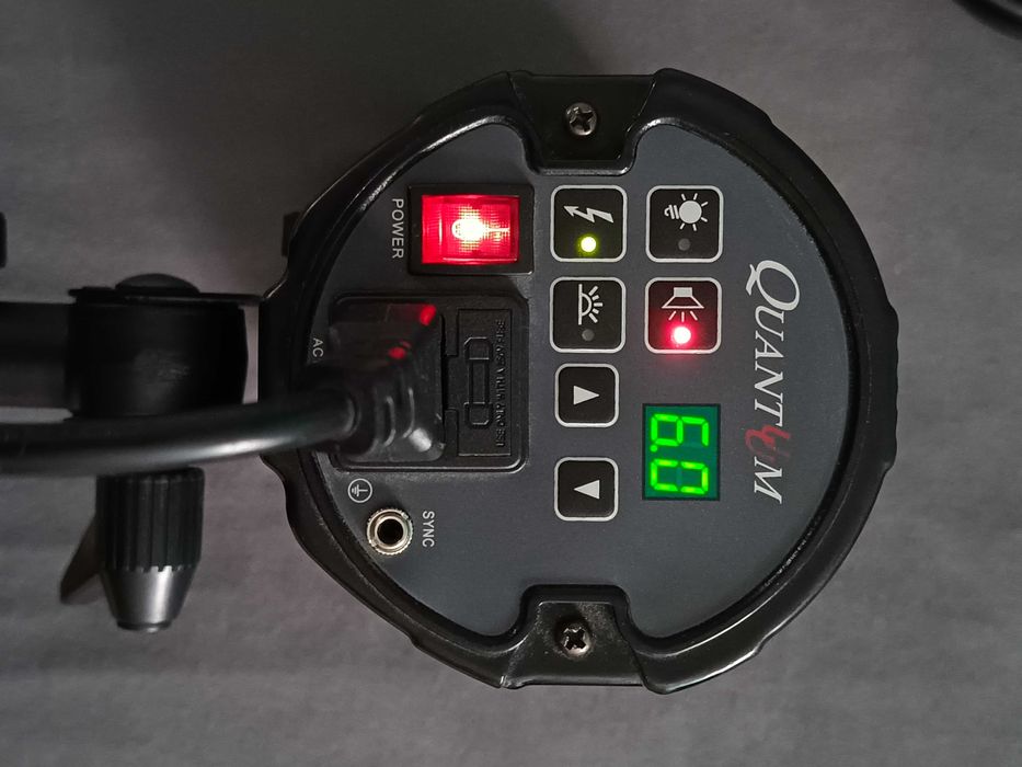 Lampa błyskowa studyjna Quantuum PT-200