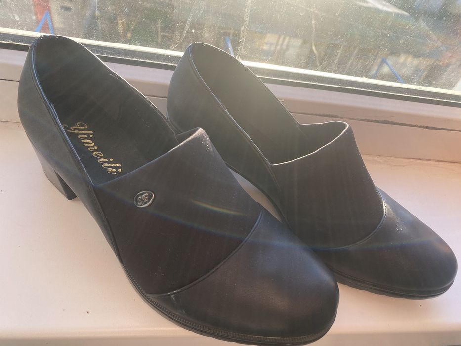 Шикарні туфлі! Великий розмір!