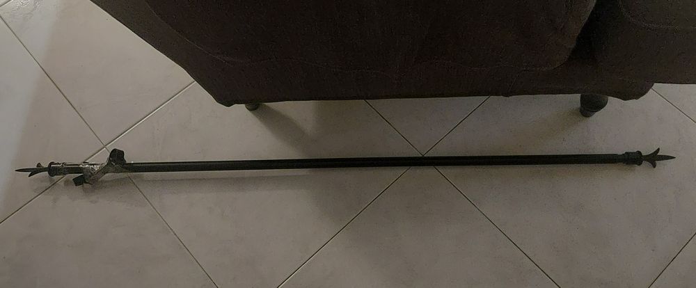 Terrina Limoges, varão cortinado e pratos antigos
