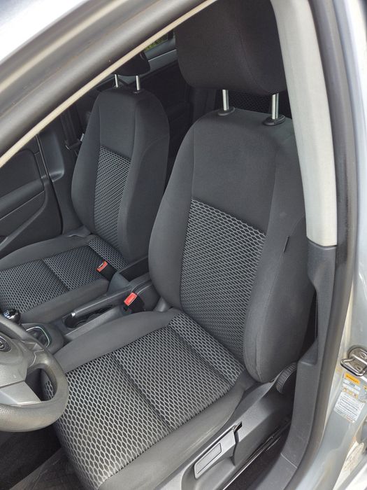 Volkswagen Golf 1.6 TDI 105 KM