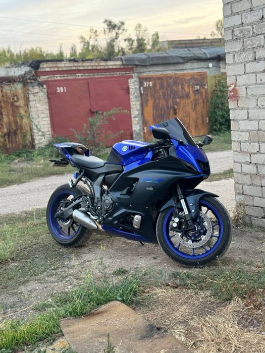 Продаю Yamaha R7 2023