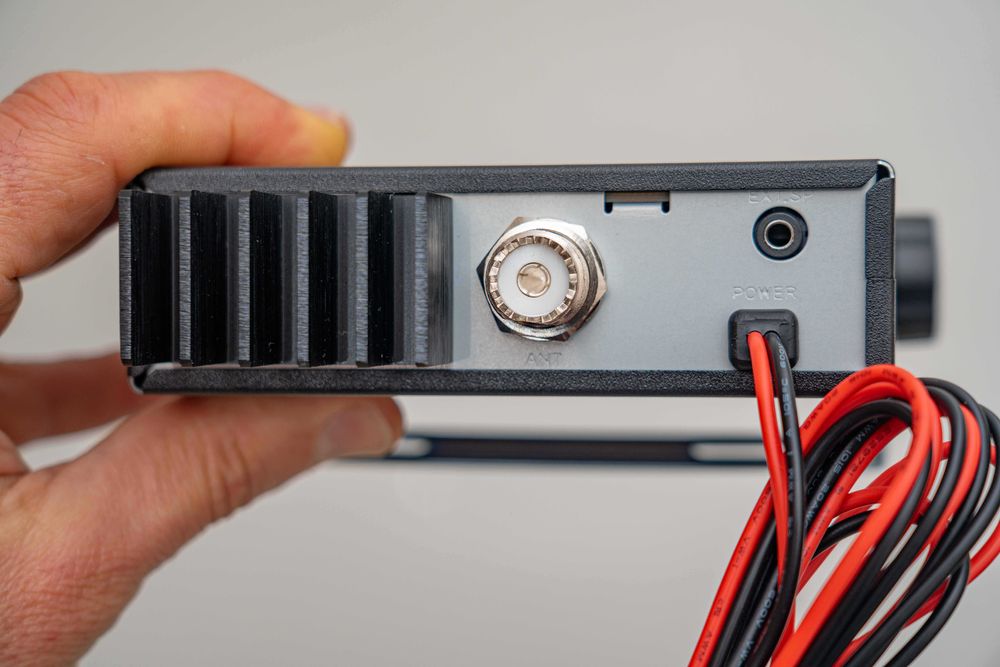 Radio CB móvel 40 canais em AM e FM, 4 Watts, novo na embalagem