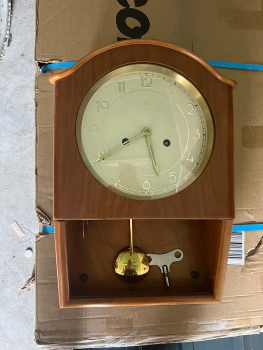 Zegar ścienny Junghans