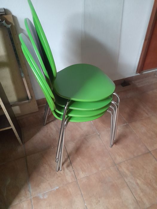 Krzesła 4 sztuki