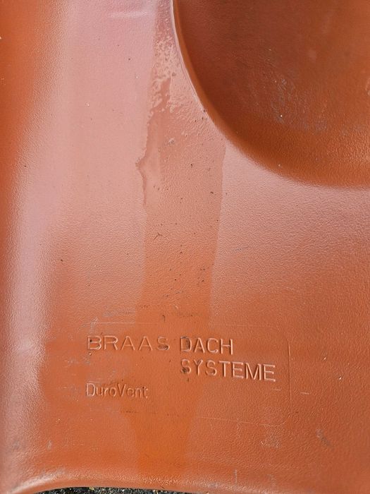 Dachówki przejściowe DUROVENT firmy Braas