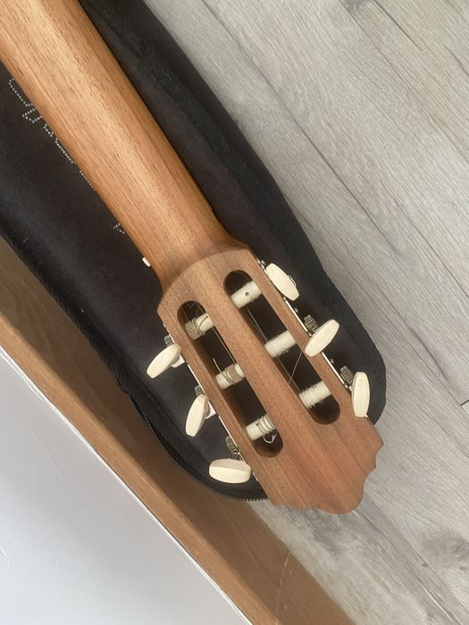 Guitarra clássica Adamastor