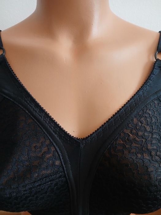 Biustonosz duży DD75 G80