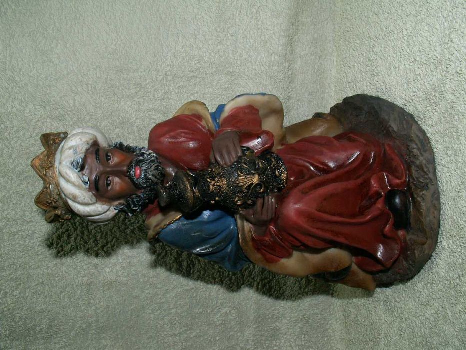 Król mędrzec czarnoskóry  klęczący -  figurka do szopki do figur 33 cm - Szopka - Stajenka