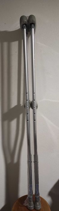 Muletas axilares altas