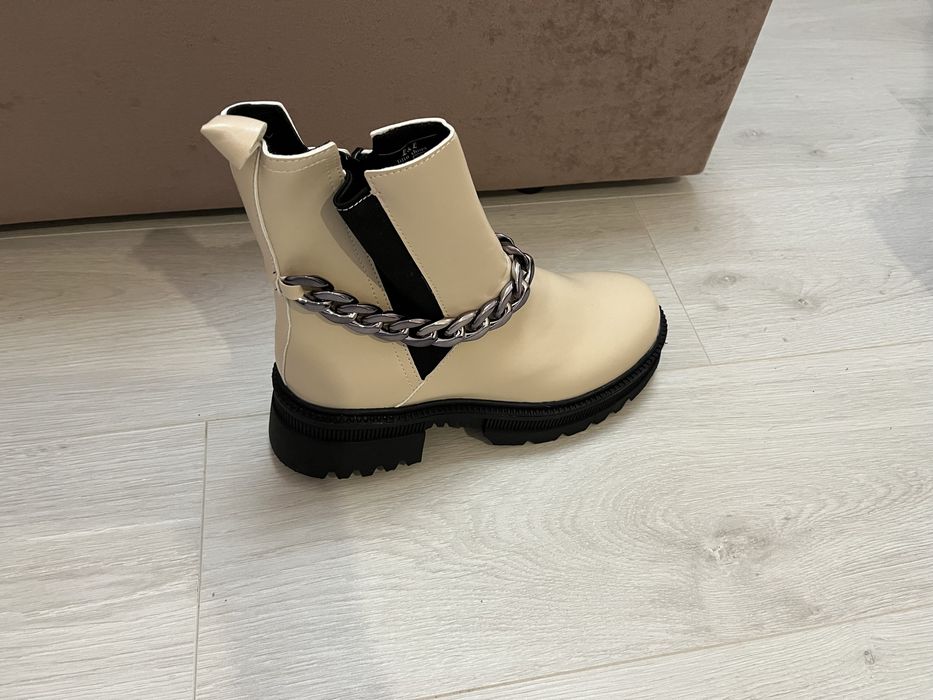 Взуття нове дуже  якісне